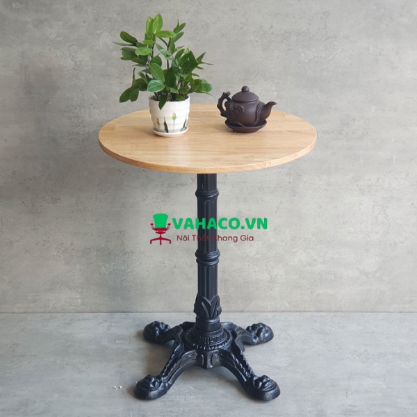 Bàn tròn cafe mặt gỗ cao su chân gang đúc hoa văn: SG - B140 - $hienthicat